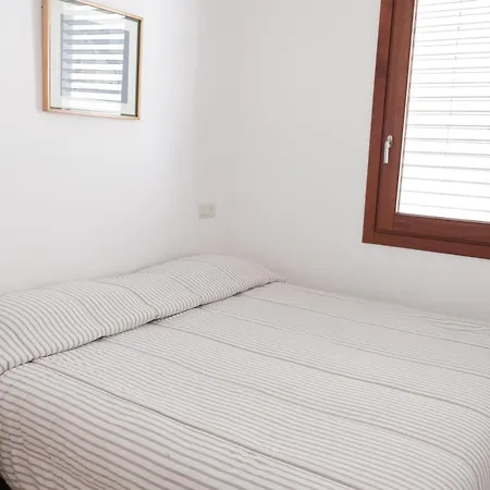 Exclusive Beachfront Haven In Costa Brava Apartmán *